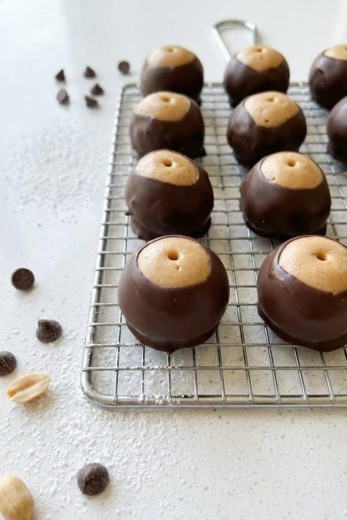 Easy Buckeye Balls Recipe: Chocolate Peanut Butter Balls Treat