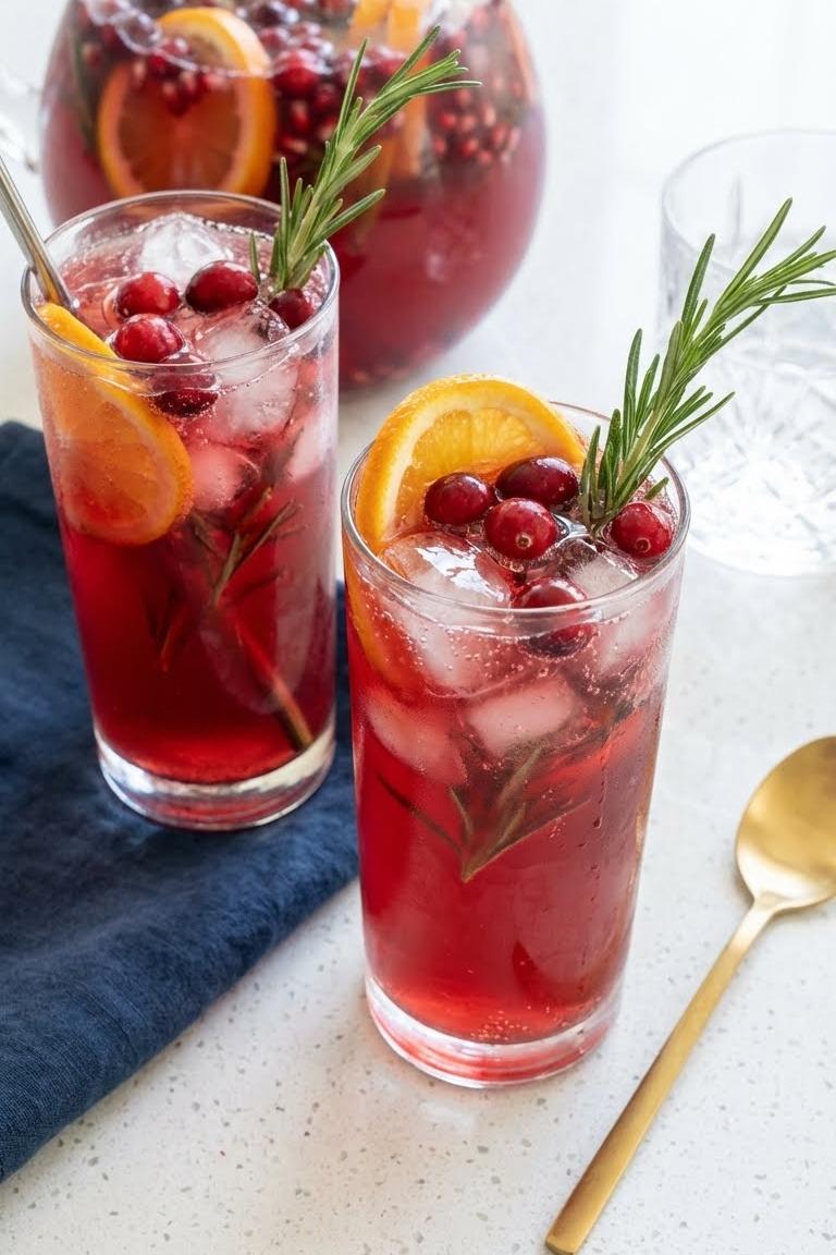 Festive Christmas Punch Recipe for a Crowd, Alcoholic or Not